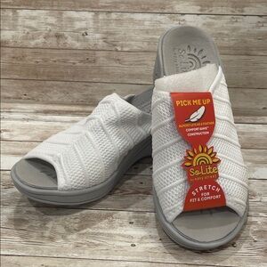Easy Street White Stretch Comfort Slides NWT Size 7M